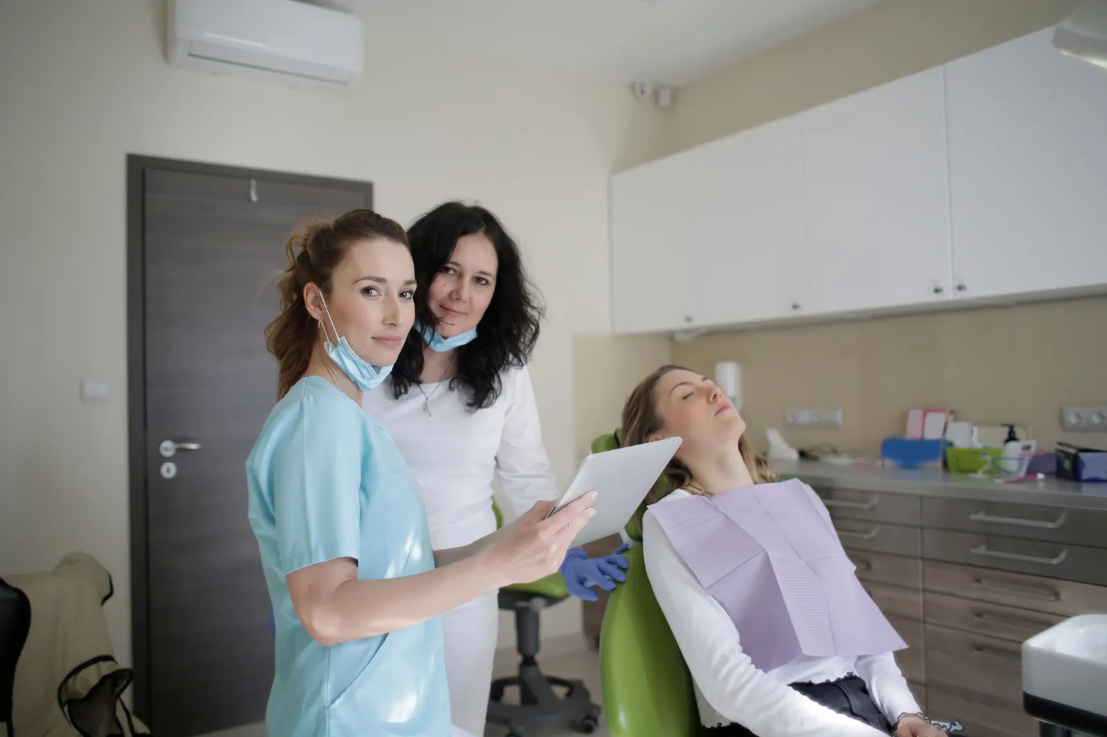 blog hero is dental treatment in turkey safe 2