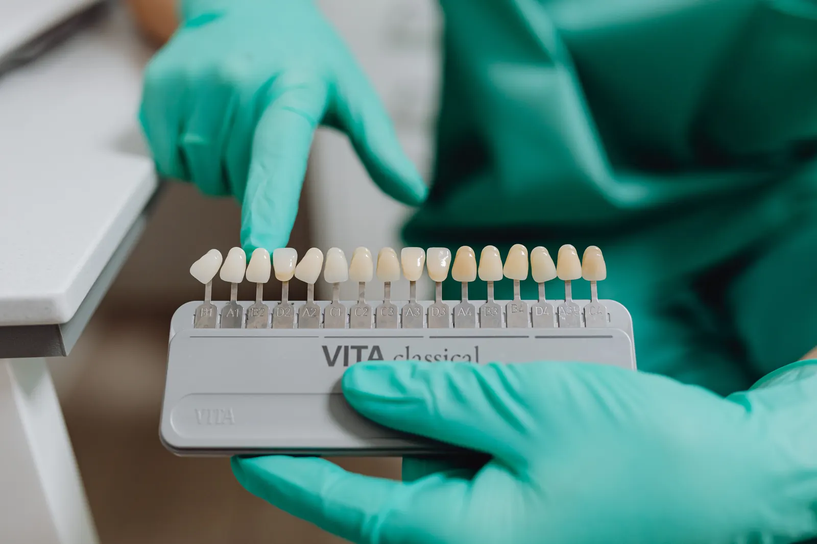 blog hero veneer removal uk what you can do 2
